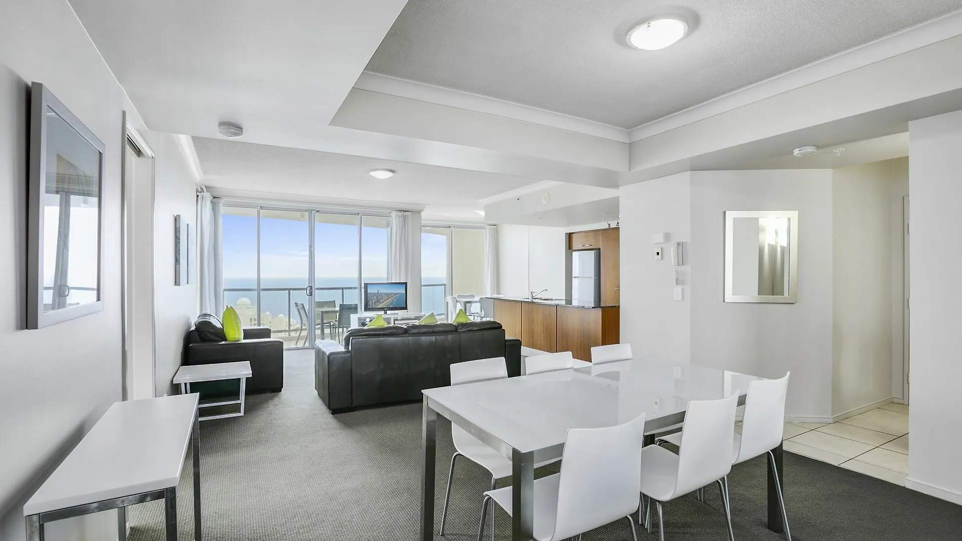 Chevron Renaissance - Hr Surfers Paradise Gold Coast