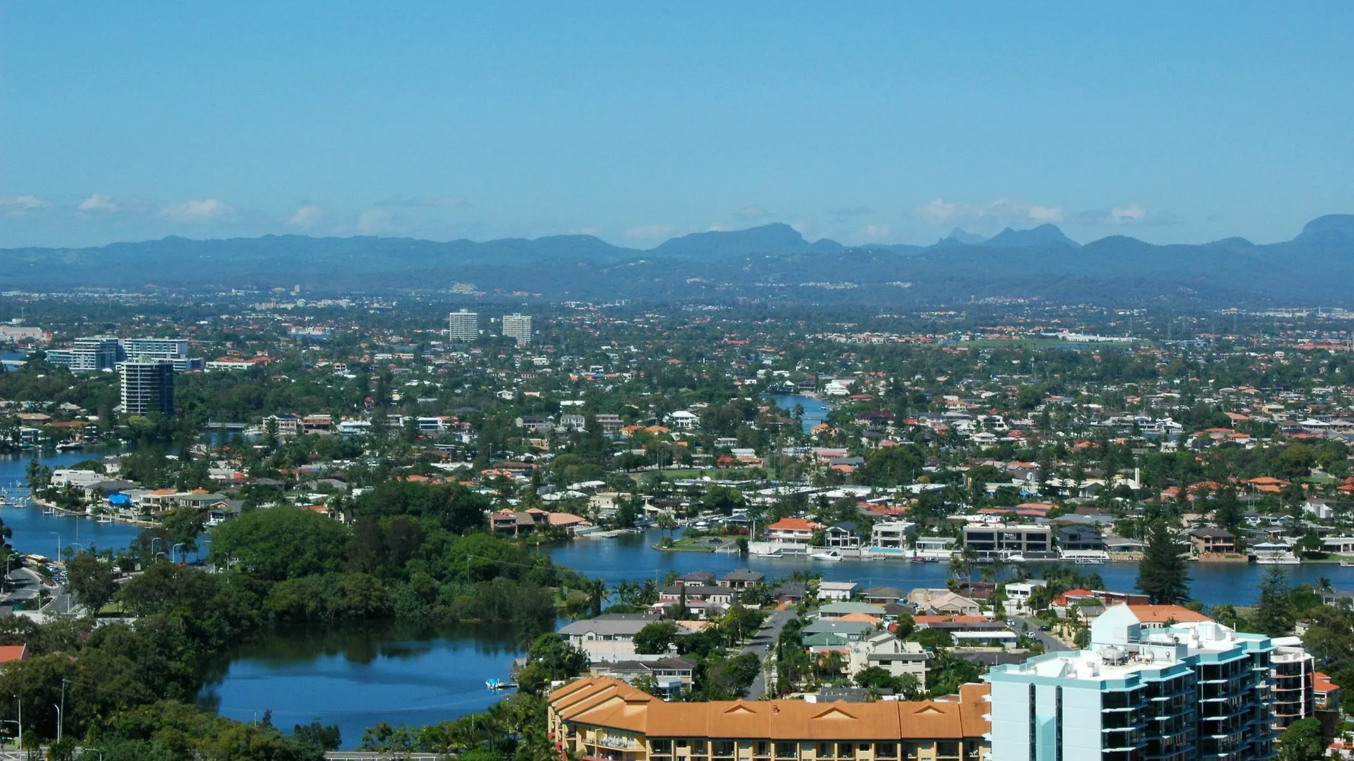 Chevron Renaissance - Hr Surfers Paradise Gold Coast